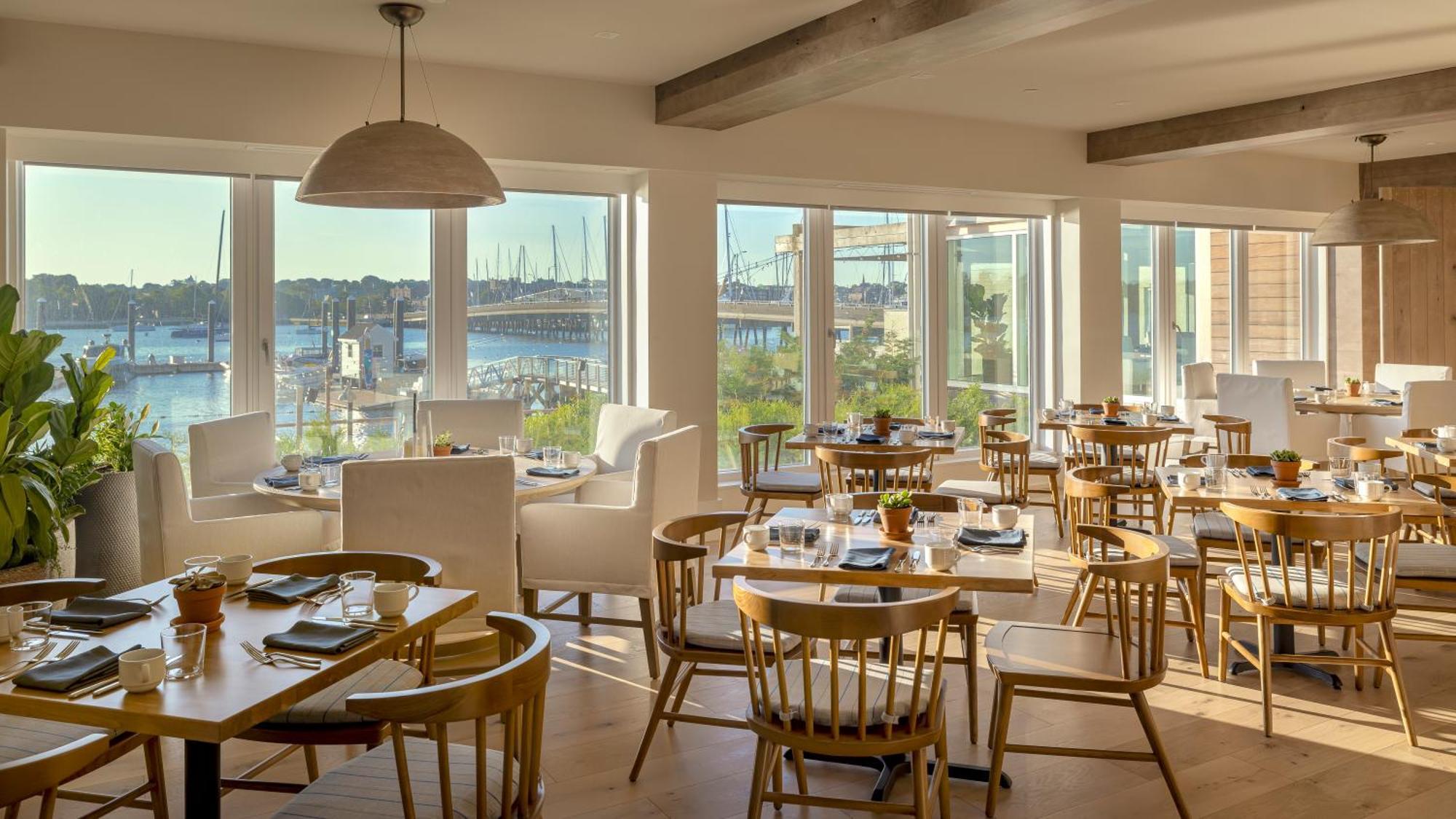Newport Harbor Island Resort Buitenkant foto