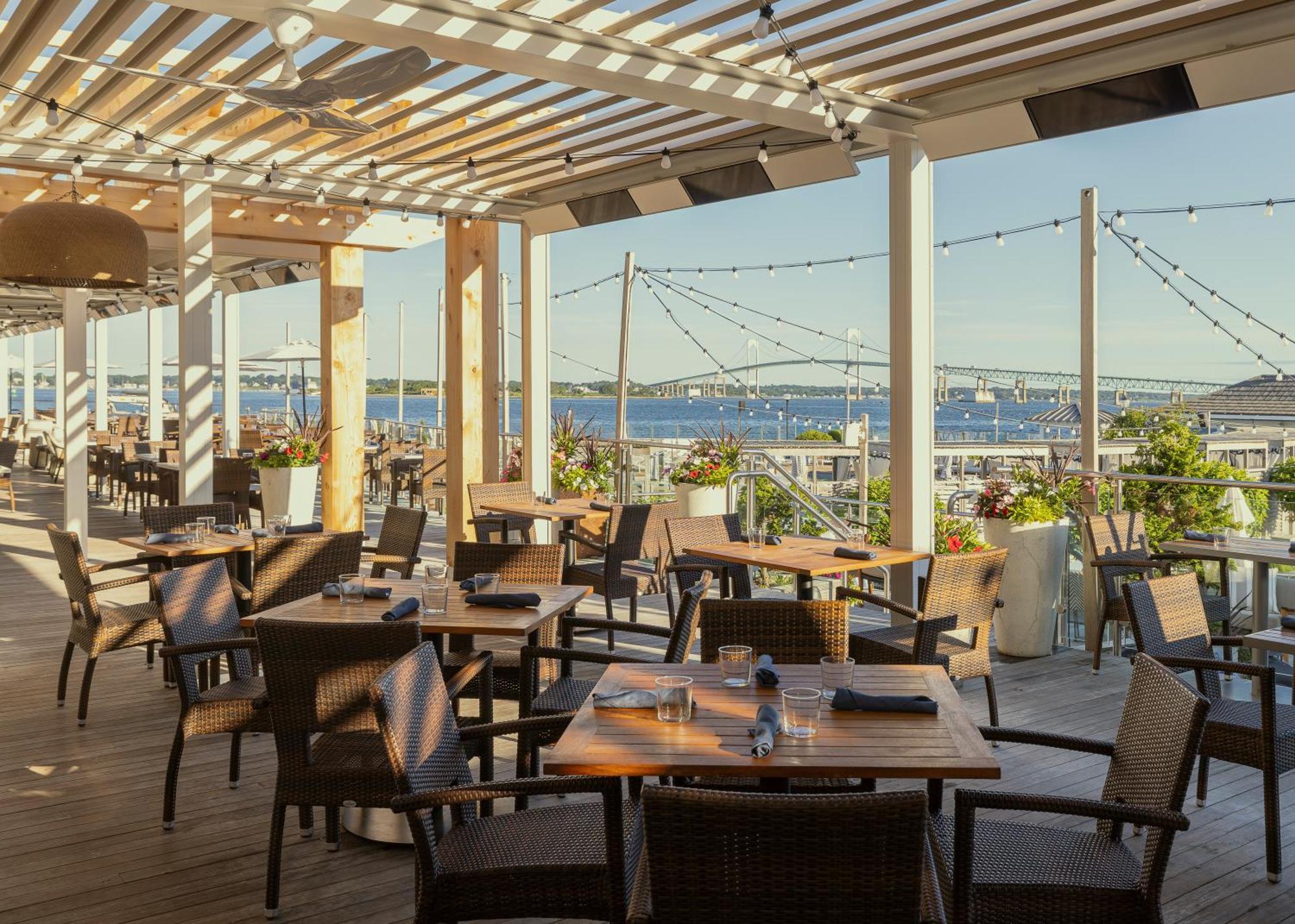 Newport Harbor Island Resort Buitenkant foto