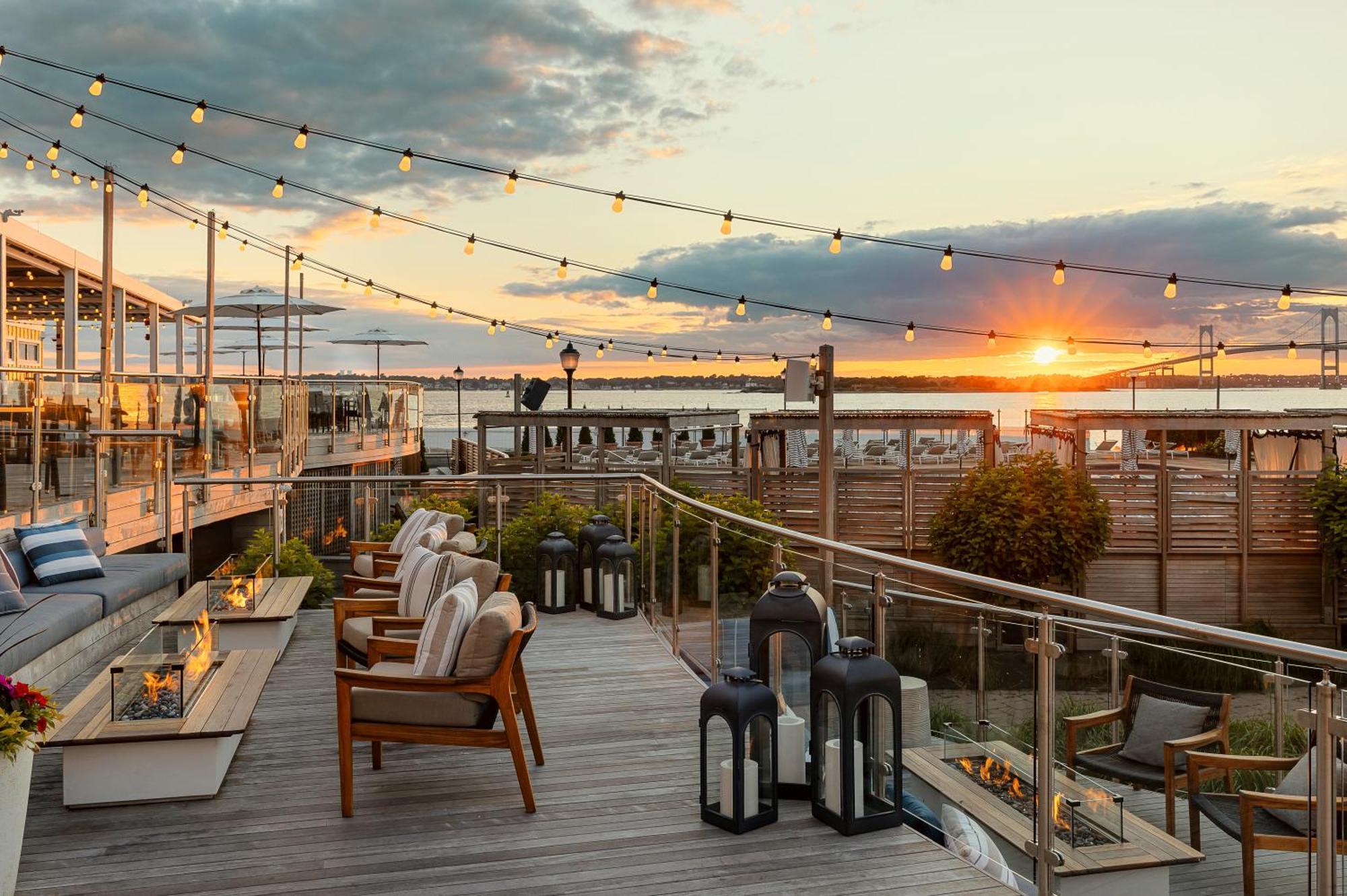 Newport Harbor Island Resort Buitenkant foto